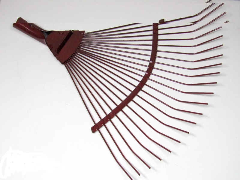 Грабли веерные пластинчатые большие пор. окр. 22 зуб. 10 шт/уп