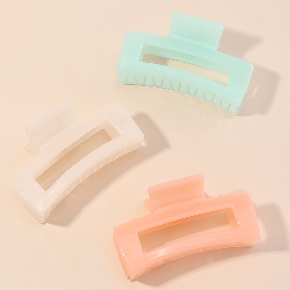 Краб пластик Перламутр Прямоугольный 8*4 см с прорезью микс 12 шт/уп АК-388-18/16