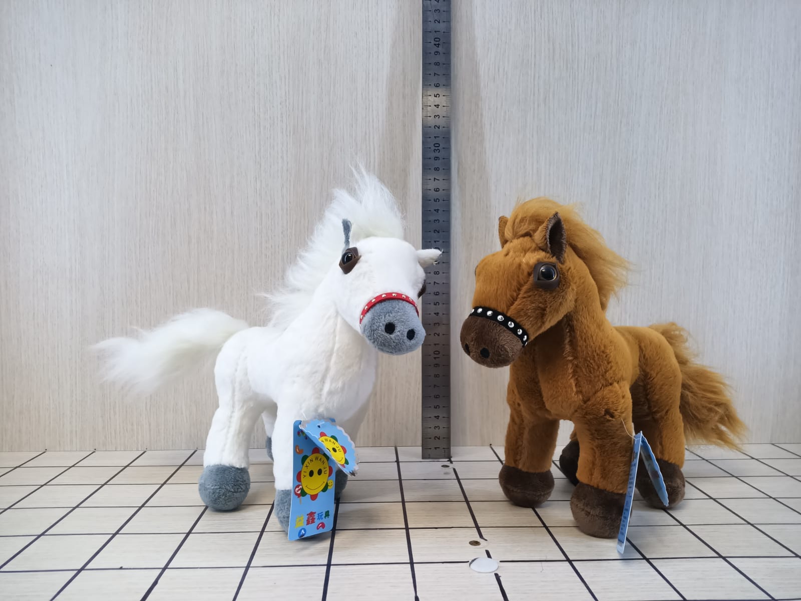 Мягкая игрушка Лошадка  2 цвета, 21 см (белая и коричневая)