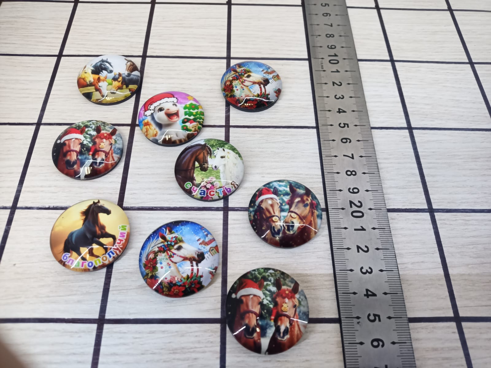 Магнит Лошадь стекло круг. 3,5 см Символ года 27 шт/уп